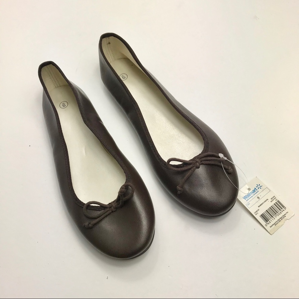 NWT Dark Brown flats Size 9